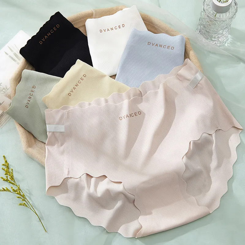 シームレス 無地 伸縮性がある 高通気 肌に優しい 薄手 蒸れない スタンダードショーツ