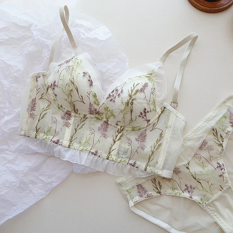 スウィート 刺繡 メッシュ 薄手 背中魅せ ノンワイヤー フリル A-Bカップ 美胸 ブラ・ショーツセット