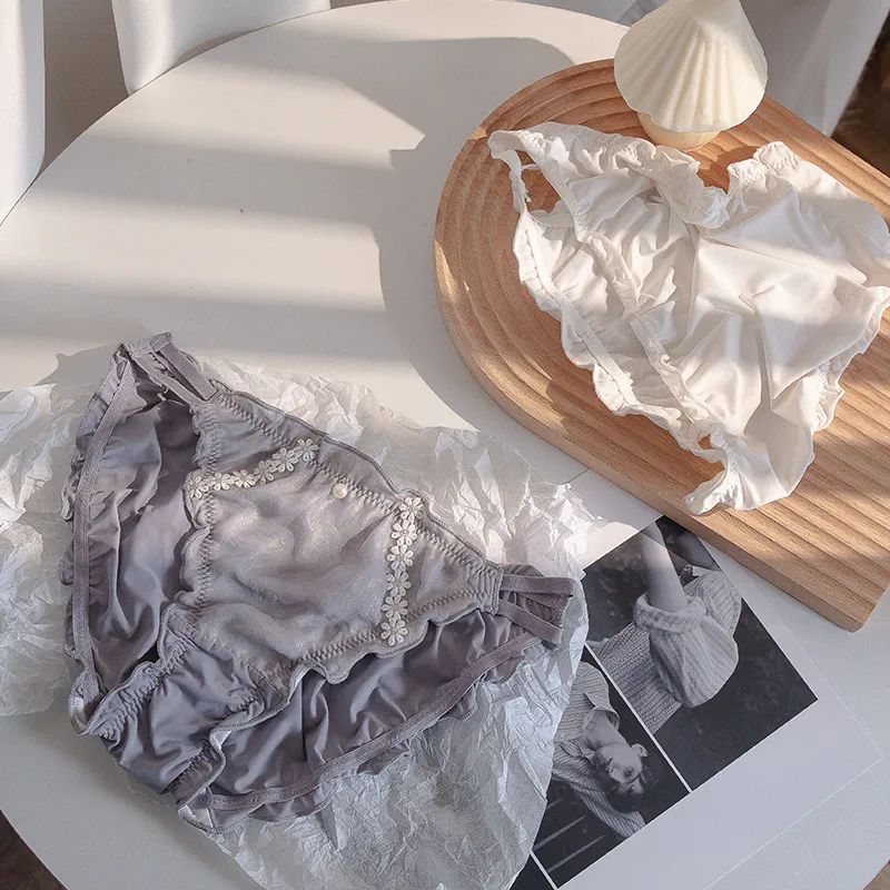 スウィート ヒナギク パール付き 美尻 パンティ 柔らかい スタンダードショーツ