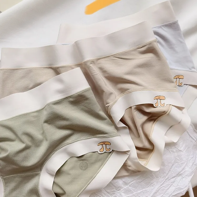 シンプル 高校生 つけ心地 通気性良い シームレス 配色 柔らかい 美尻 スタンダードショーツ