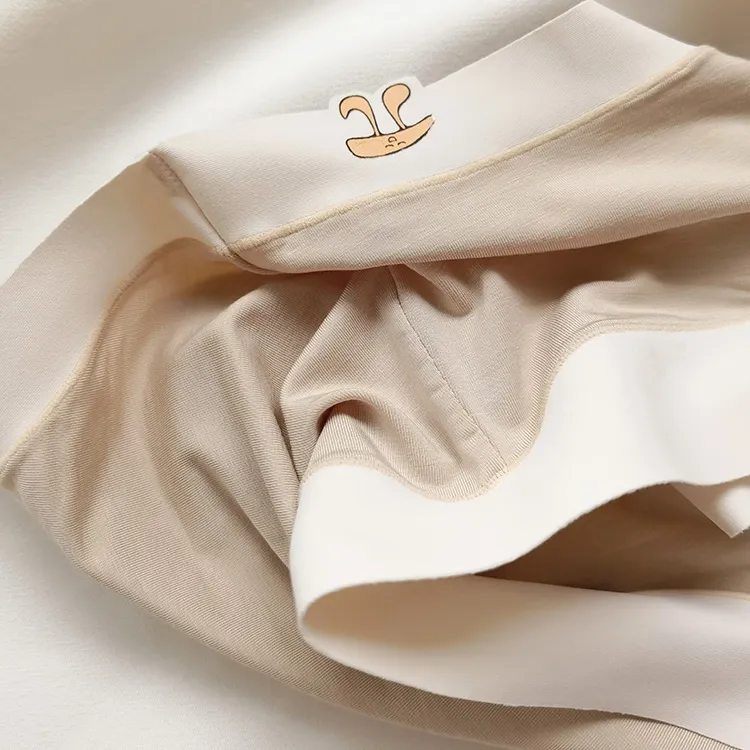 シンプル 高校生 つけ心地 通気性良い シームレス 配色 柔らかい 美尻 スタンダードショーツ