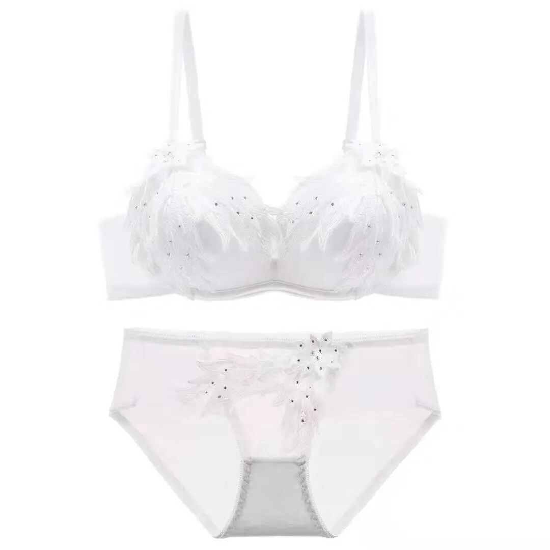 華やか 羽飾り ノンワイヤー A-Bカップ 単品販売可能 おしゃれ 美乳 ハミ肉ゼロ ブラ・ショーツセット