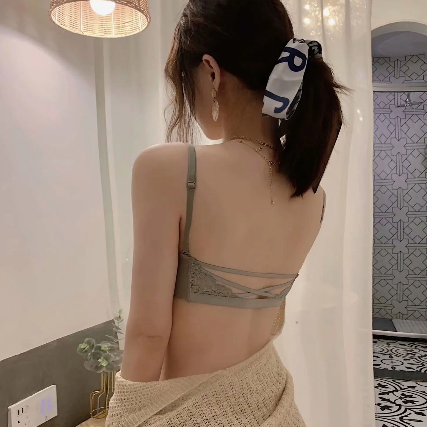 【バストアップ】美胸 セクシー 盛れる A-Bカップ ノンワイヤー フロントホック ブラ・ショーツセット