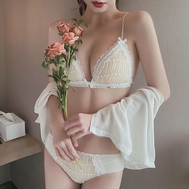 上品な可愛さ シンプル ノンワイヤー フロントホック 薄手カップ A-Bカップ ブラ・ショーツセット