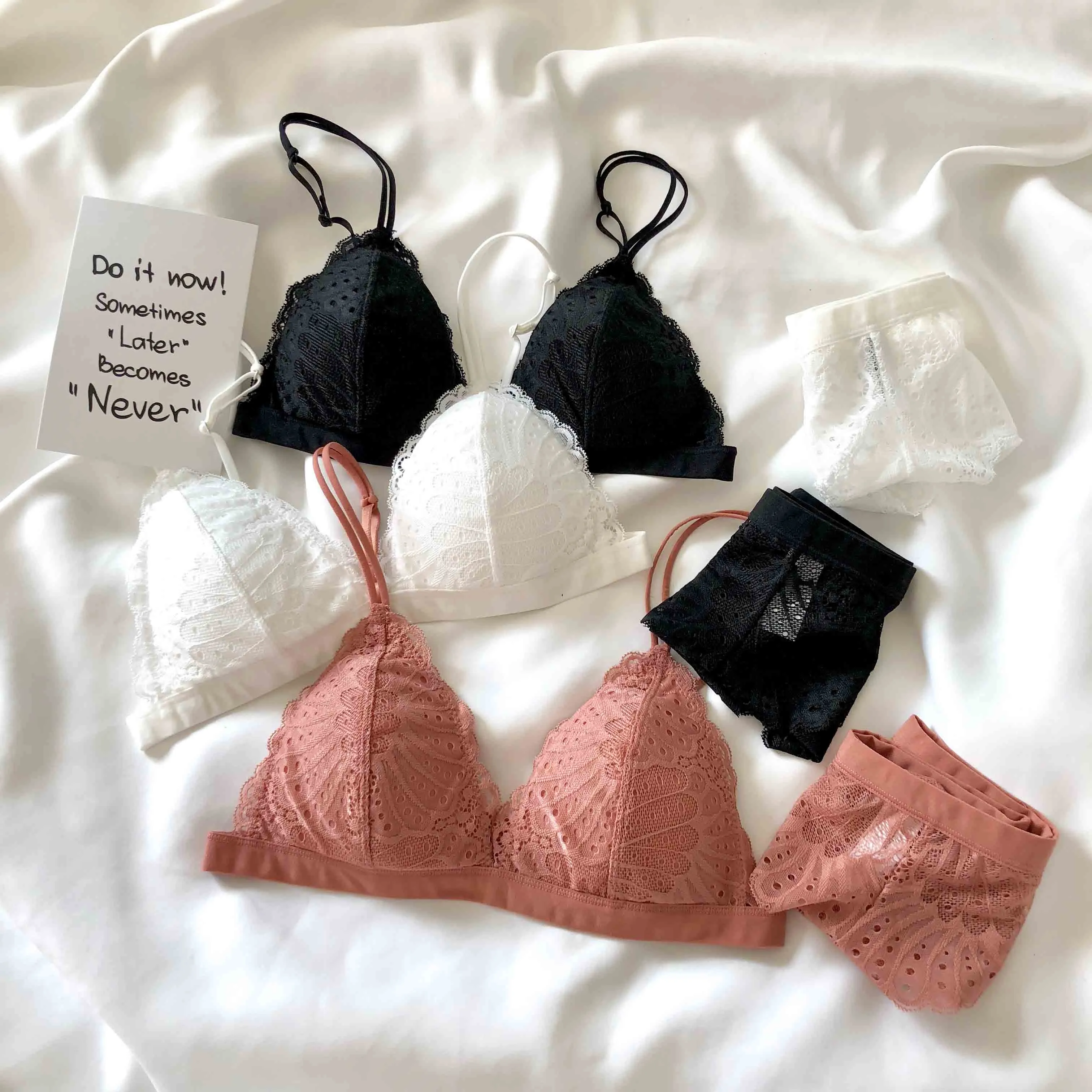 フランス系 レース ノンワイヤー 無地 A-Cカップ トライアングルカップ 薄手 ブラ・ショーツセット