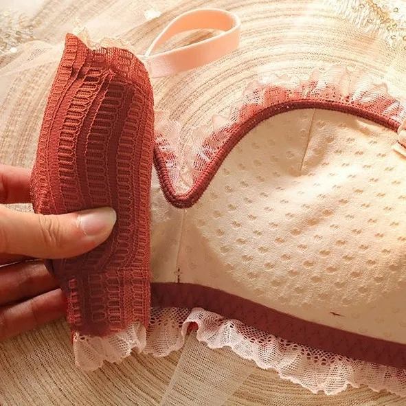 高品質新品 A-Bカップ ノンワイヤー ハミ肉ゼロ レース 切り替え ブラ・ショーツセット