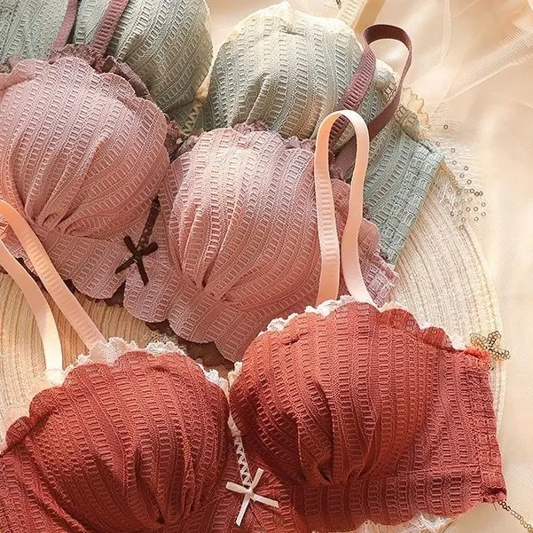 高品質新品 A-Bカップ ノンワイヤー ハミ肉ゼロ レース 切り替え ブラ・ショーツセット