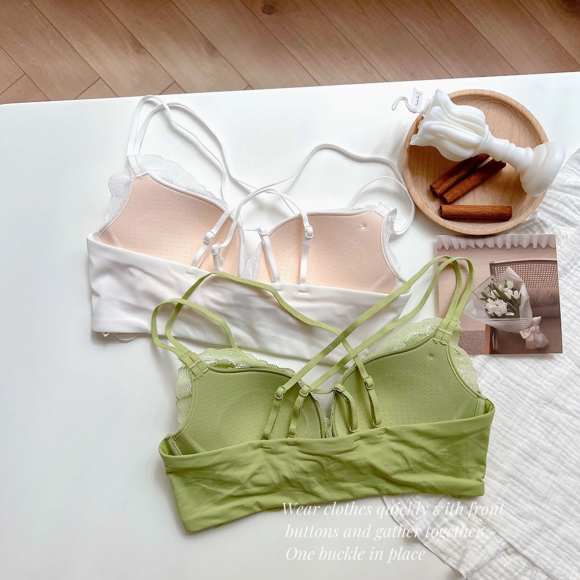 背中スッキリ フロントホック ノンワイヤー A-Bカップ 花柄 レース 谷間メイク ブラ・ショーツセット