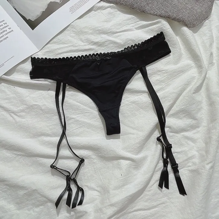 セクシー ガーターベルト メッシュ 切り替え 透け透け セクシー Ｔバック・タンガ