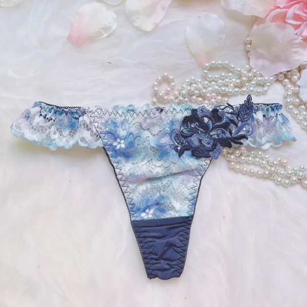 主役級 レース 刺繡 通気性良い 配色 切り替え ローウエスト Ｔバック・タンガ