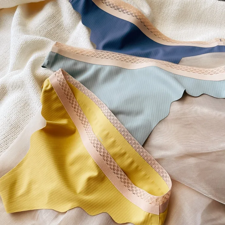 気質アップ シームレス 薄い ローウエスト 切り替え Ｔバック・タンガ