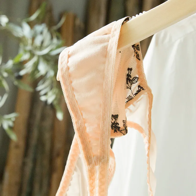 人気を独占中♡ 刺繡 メッシュ シームレス ローウエスト Ｔバック・タンガ