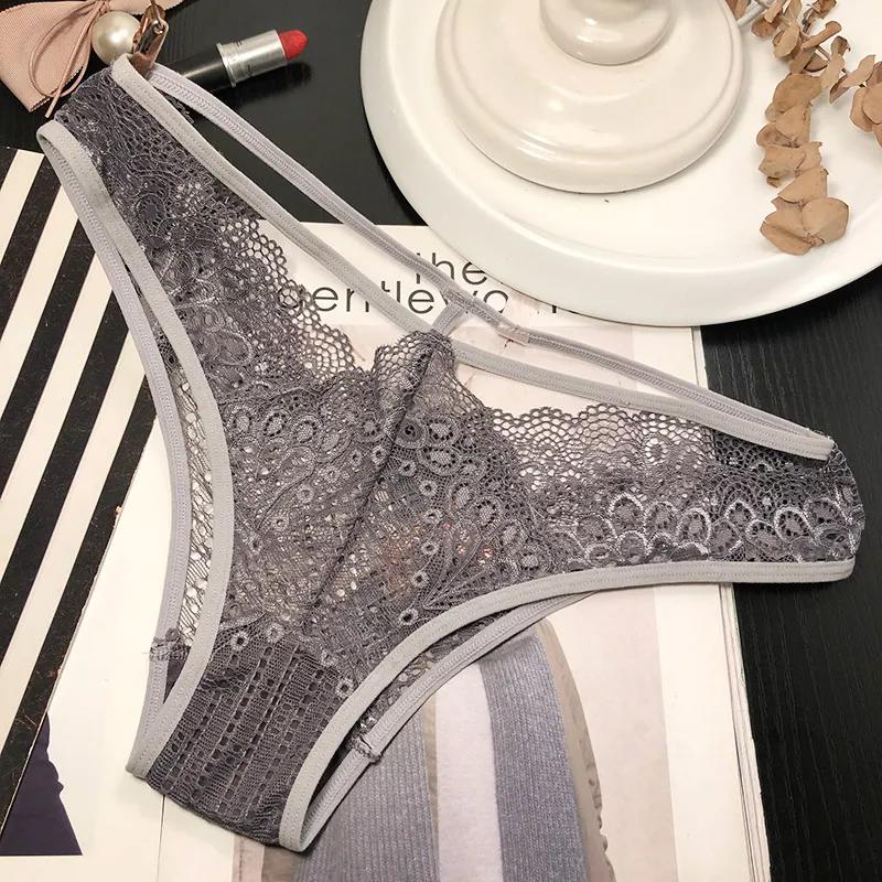 絶対欲しい 透かし彫り レース 刺繍 Tバック・タンガ