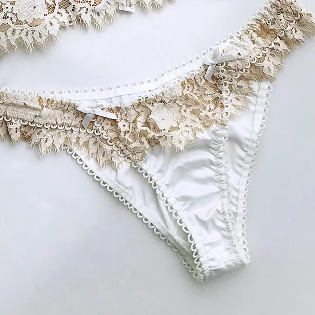 セクシー レース 高通気 美尻 リボン付き 透かし彫り 締め付け感ゼロ Ｔバック・タンガ