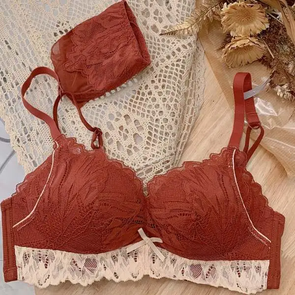貧乳専用 盛れる レース 刺繡 可愛い A-Bカップ ノンワイヤー 楽ちん ブラ・ショーツセット