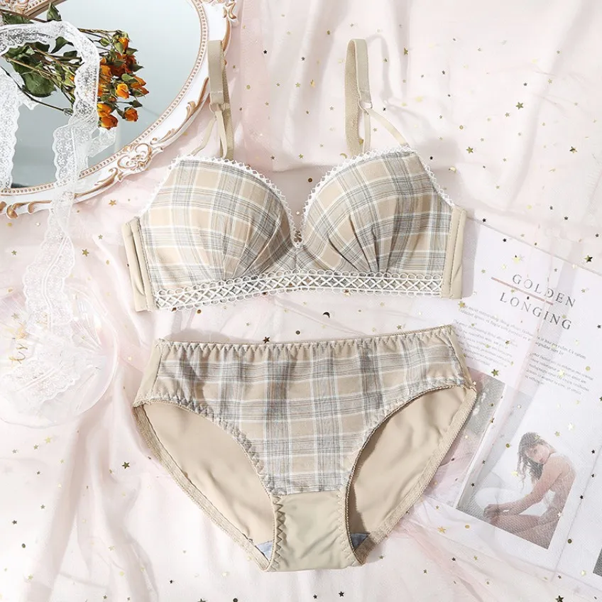 スウィート 学園風  A-Bカップ  チェック柄 レース シームレス ノンワイヤー ブラ・ショーツセット