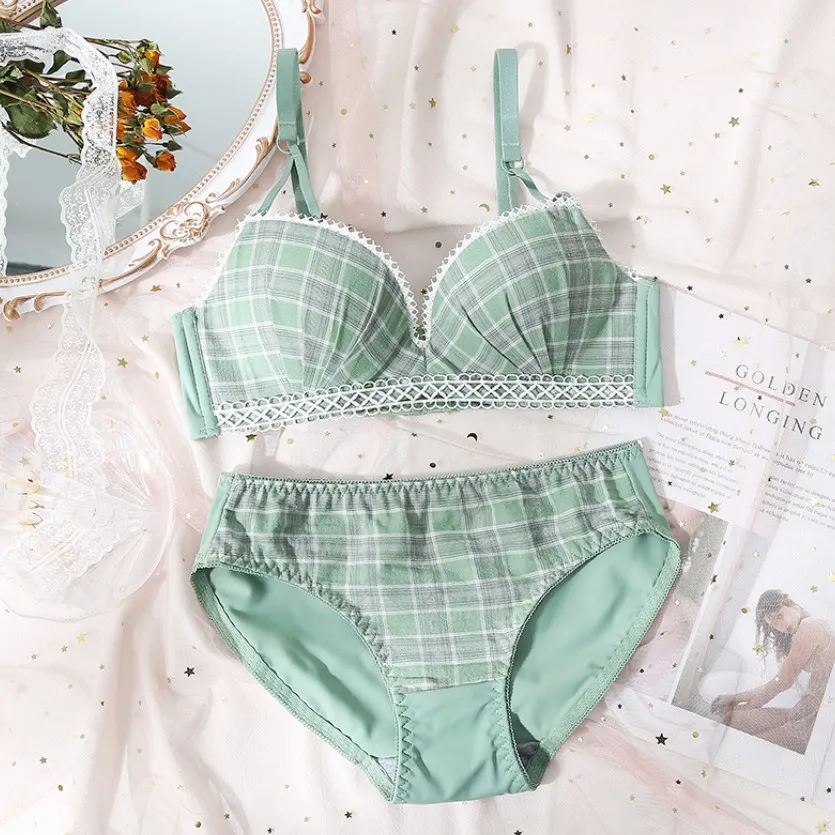 スウィート 学園風  A-Bカップ  チェック柄 レース シームレス ノンワイヤー ブラ・ショーツセット