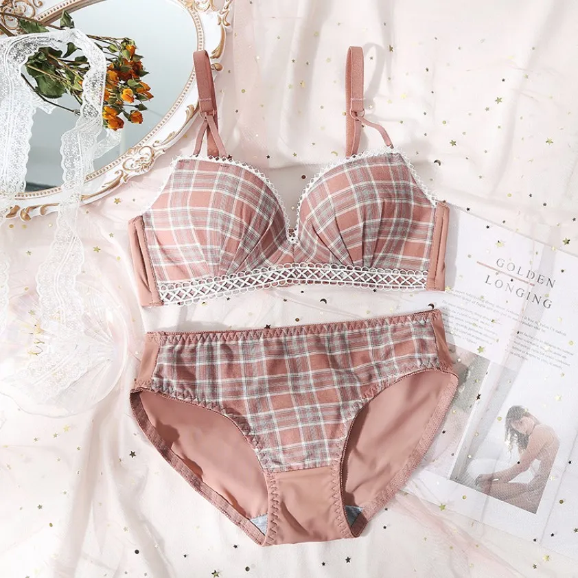 スウィート 学園風  A-Bカップ  チェック柄 レース シームレス ノンワイヤー ブラ・ショーツセット