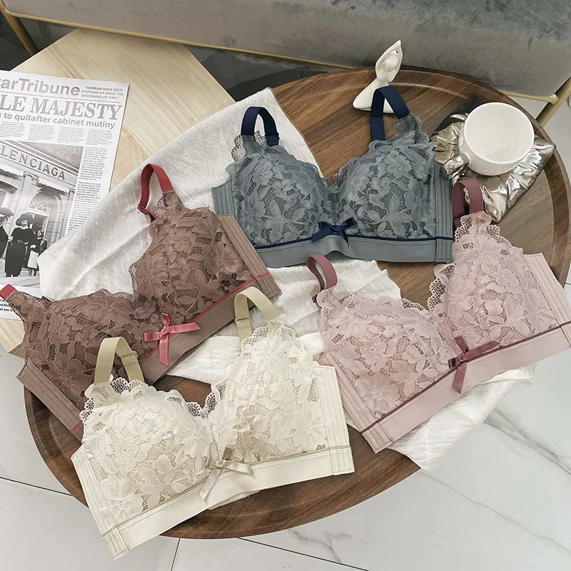 （B-Eカップ）フェミニン 小さく見せる レース 大きいサイズ ノンワイヤー 楽ちん ブラ・ショーツセット