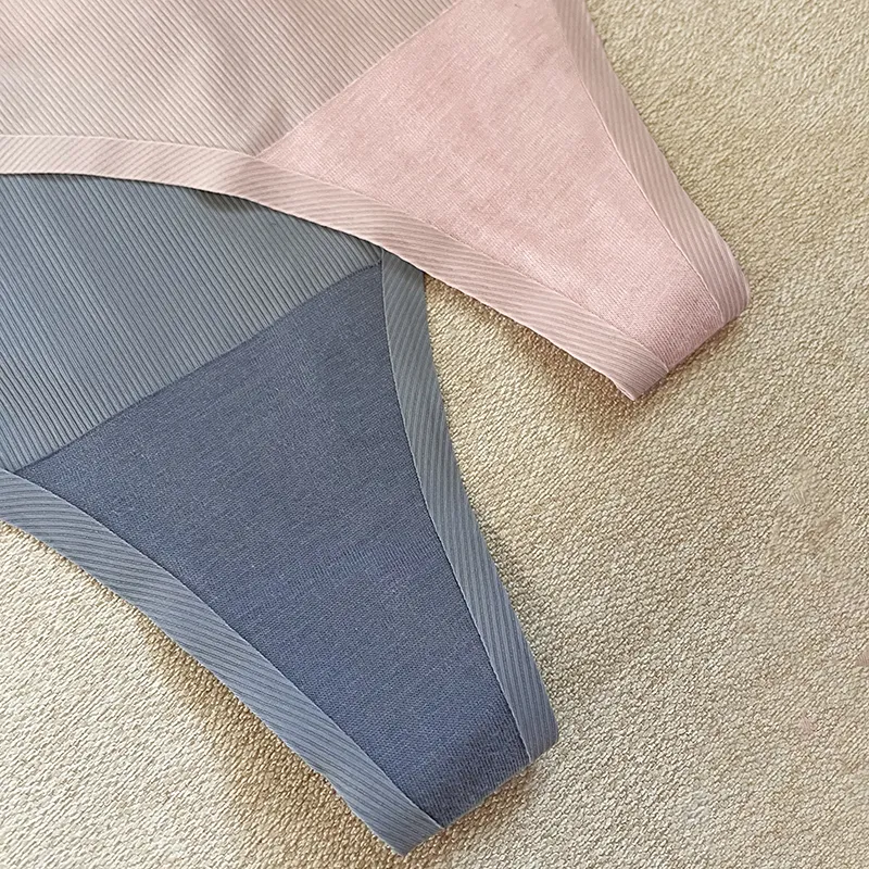 スポーツ風 切り替え ヒップアップ 超薄め ステルス 通気性良い 無地 Ｔバック・タンガ