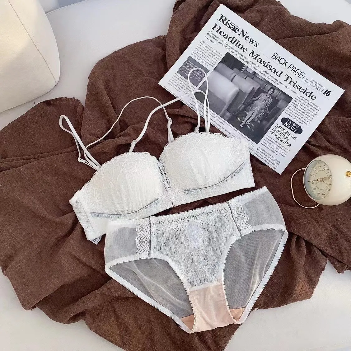 スウィート フロントホック レース A-Bカップ ノンワイヤー 1/2カップ ブラ・ショーツセット