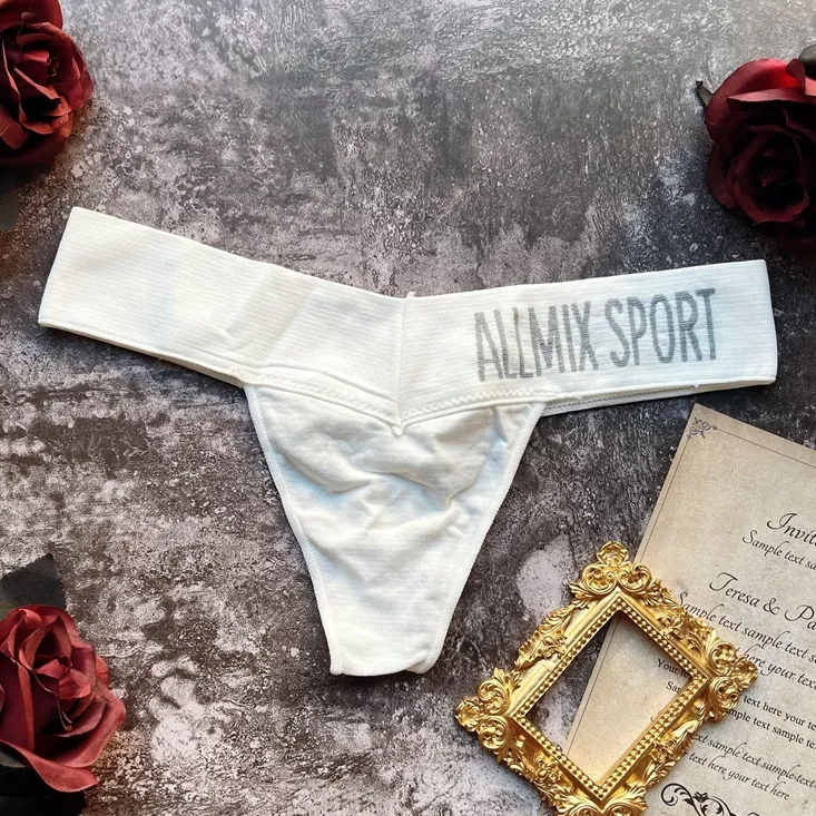 目を惹く アルファベット スポーツ 無地 ローウエスト しっかり クッション性 Ｔバック・タンガ