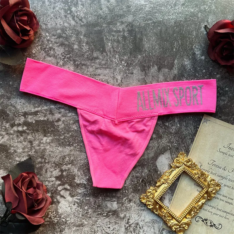 目を惹く アルファベット スポーツ 無地 ローウエスト しっかり クッション性 Ｔバック・タンガ