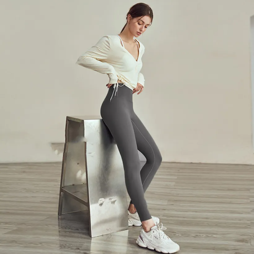 着瘦せ 無地 トレーニング 軽い手持ち感 サポートする 動きやすい ヨガトップス