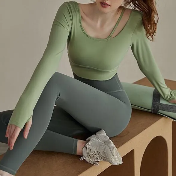 【2点セット】 早い者勝ち  動きやすい  Uネック ヨガセット