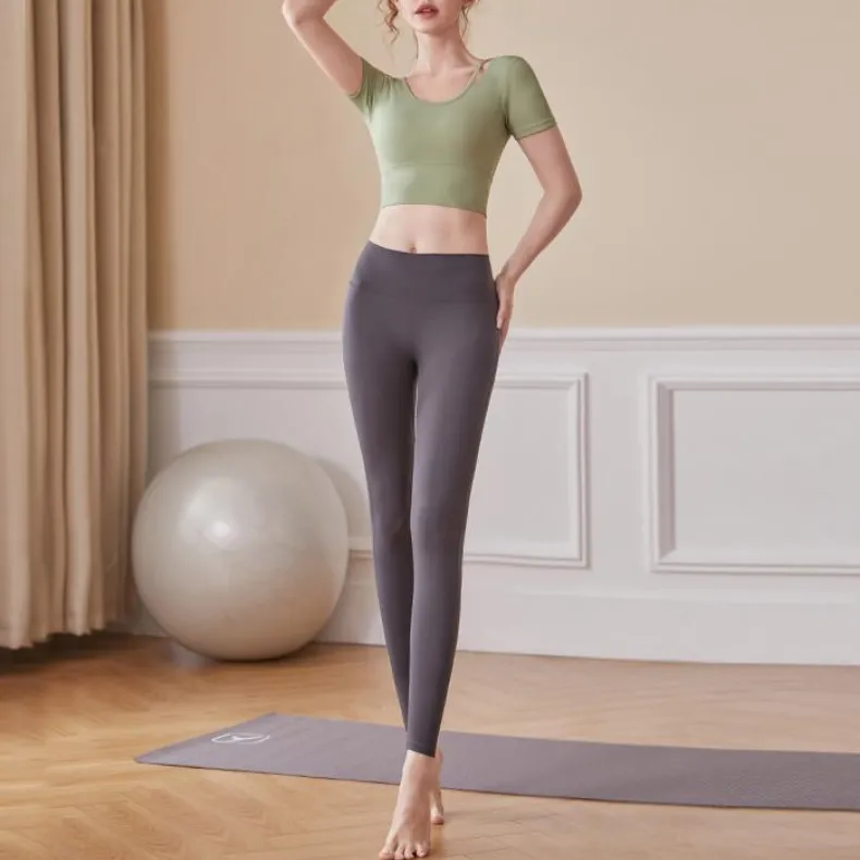 【2点セット】 早い者勝ち  動きやすい  Uネック ヨガセット