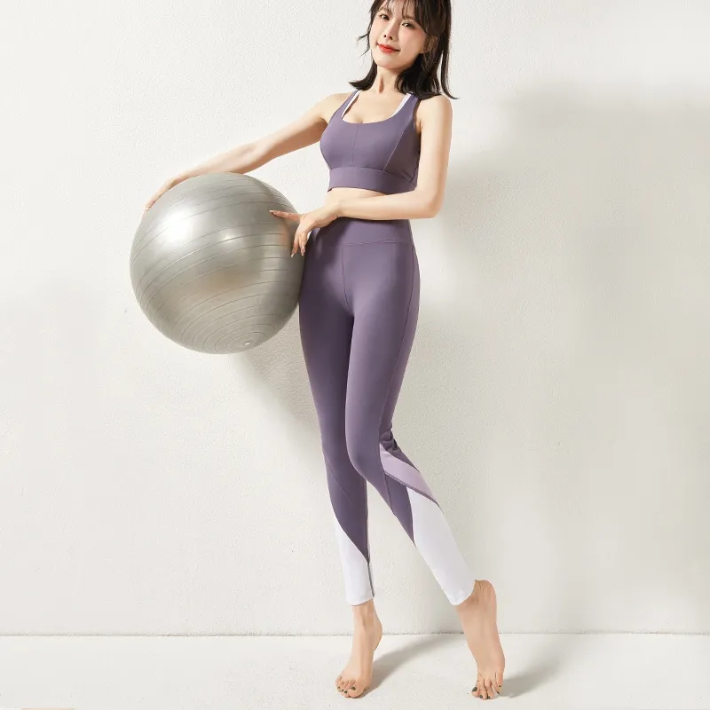 【2点セット】今季マストバイ 配色 ファッション スポーツ 揺れを防いで Uネック ヨガ セット