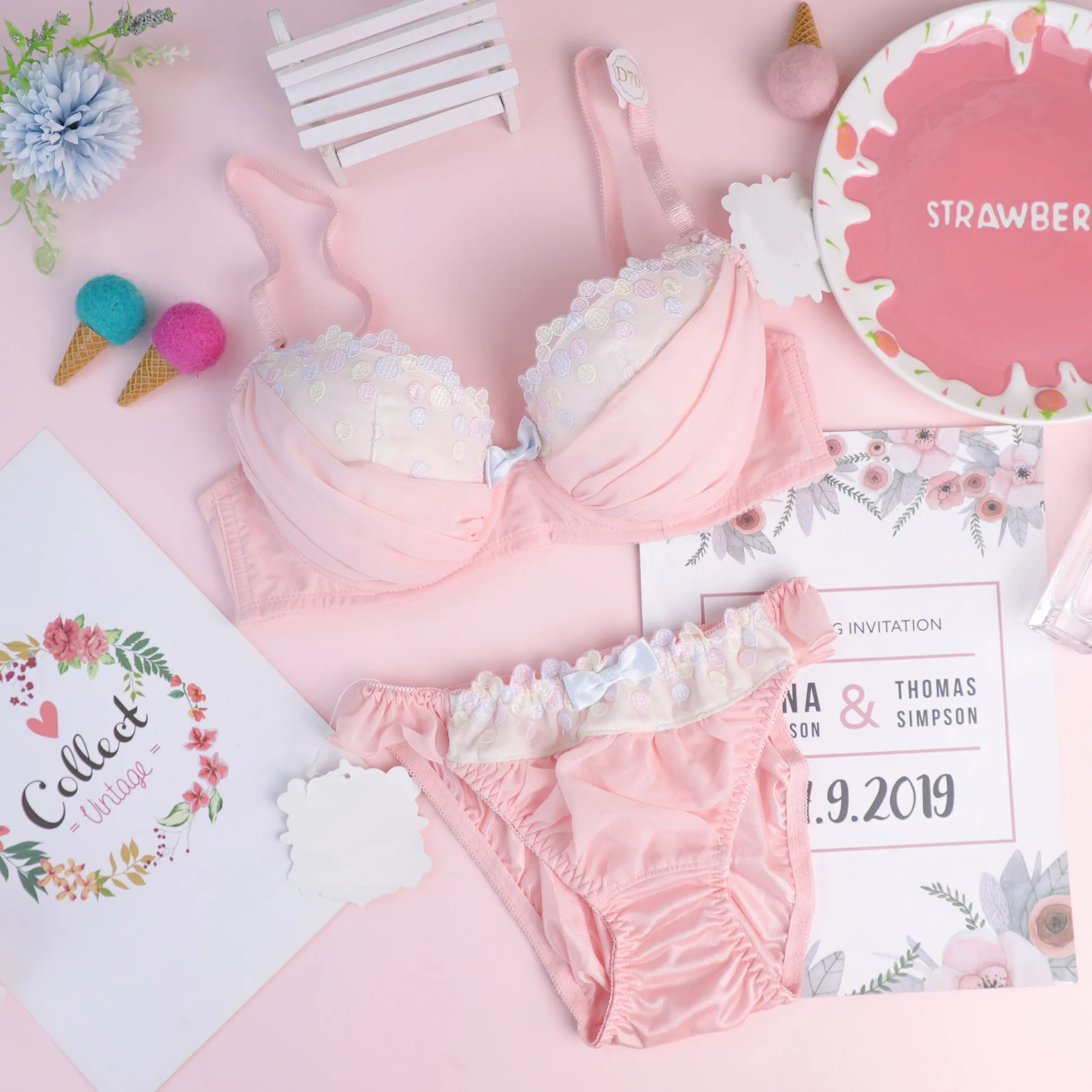 スウィート まん丸バスト 切り替え ワイヤー入り B-Fカップ 刺繡 美胸 ブラ・ショーツセット