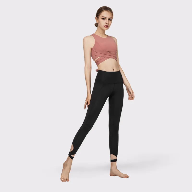 セクシー ボウタイ 透かし彫り 背中魅せ 無地 スポーツセット