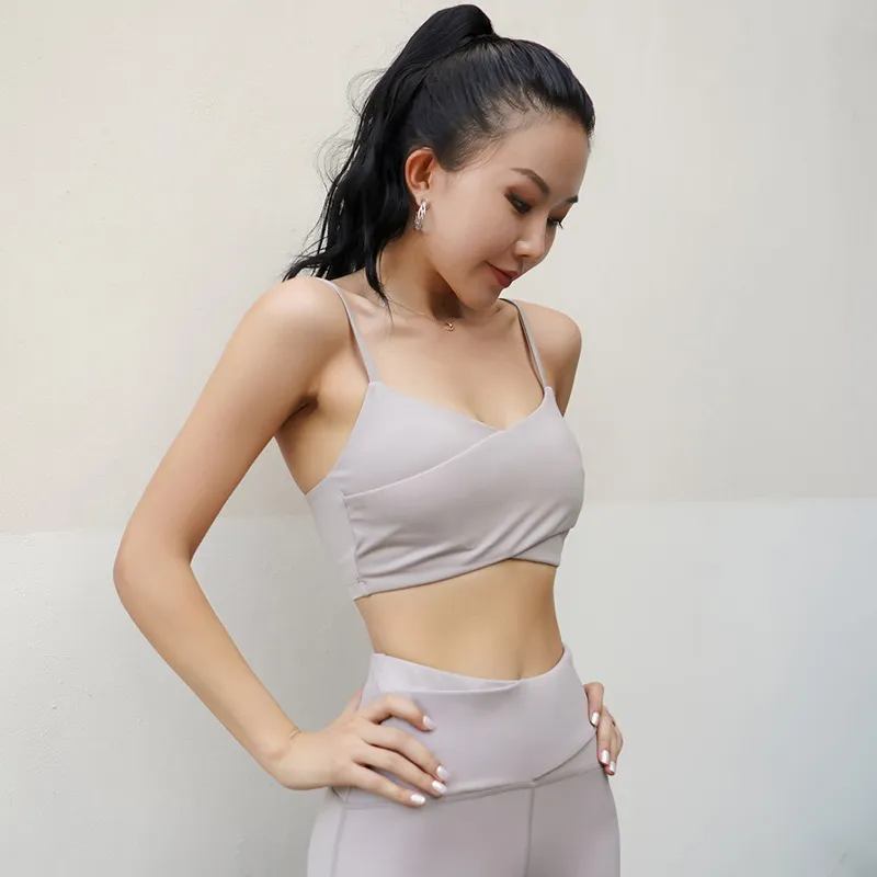 軽い手持ち感 ホールド力高い 切り替え 無地 一番人気 ヨガブラ