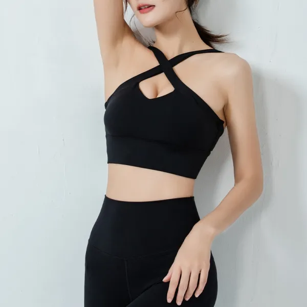 軽い手持ち感 ホールド力高い  透かし彫り 無地 後ろホック ヨガブラ