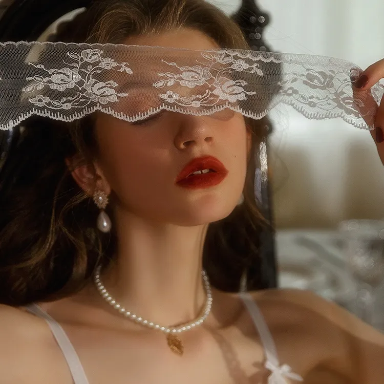 セクシー レース 刺繡 透け透け 誘惑 欠かせない アイマスク