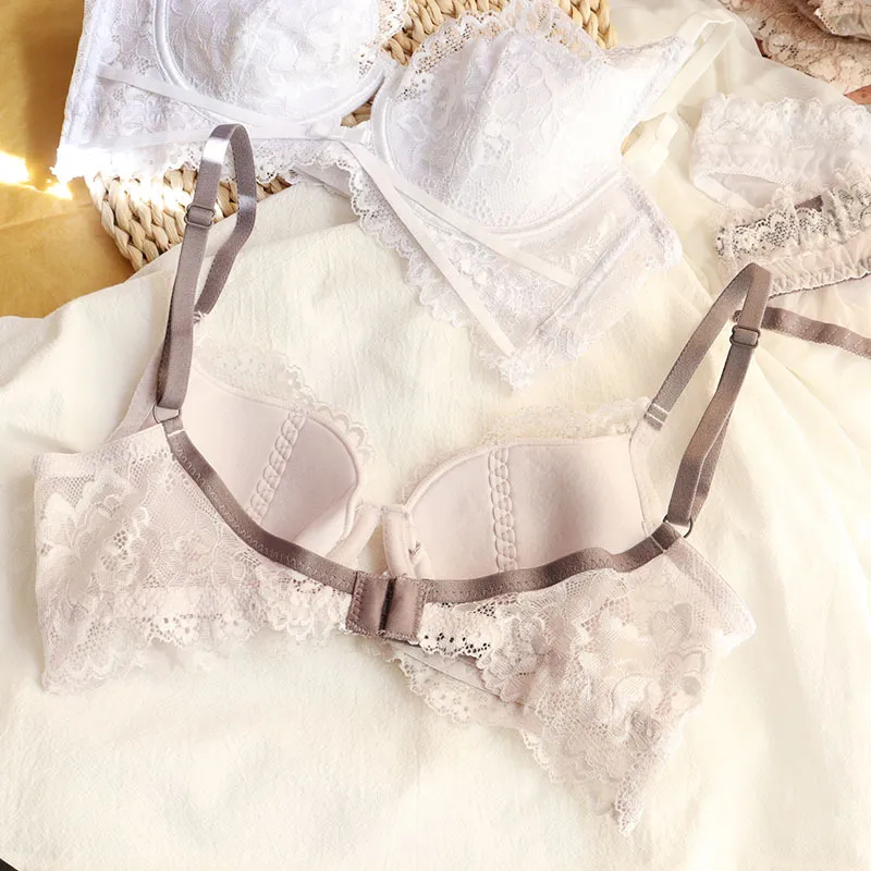 高級感 エレガント レース B-Eカップ 華奢 ワイヤー入り 補正 育乳 ブラ・ショーツセット