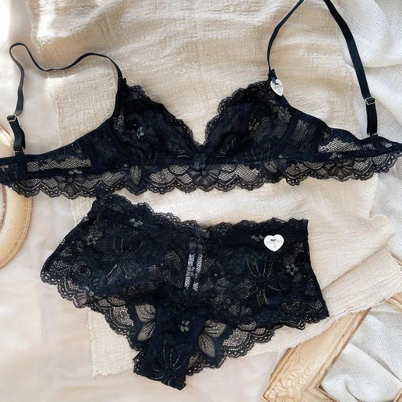 セクシー 総レース 透け透け ワイヤー入り 超薄め A-Cカップ 中心に寄せ 美胸 ブラ・ショーツセット