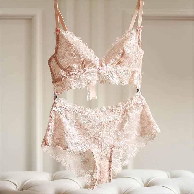 セクシー 総レース 透け透け ワイヤー入り 超薄め A-Cカップ 中心に寄せ 美胸 ブラ・ショーツセット