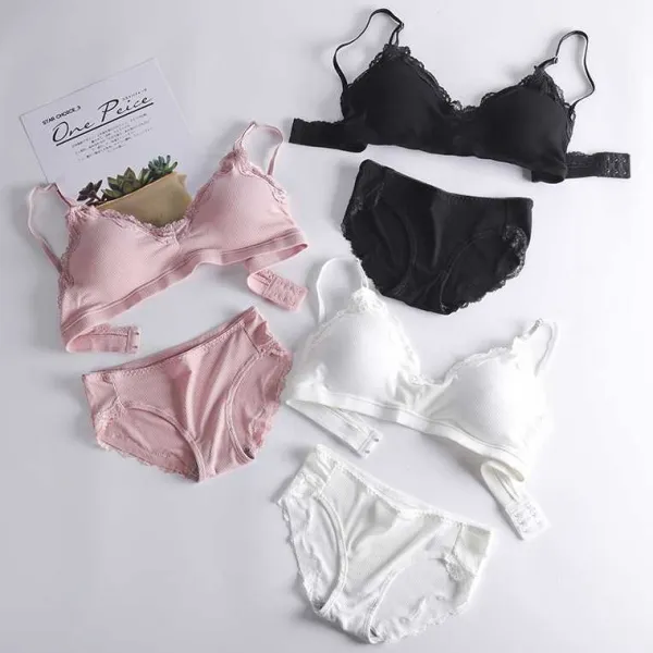 定番シンプル 学生用 肌触りいい ノンワイヤー 柔らかい スポーツ 無感 ステルス ブラ・ショーツセット