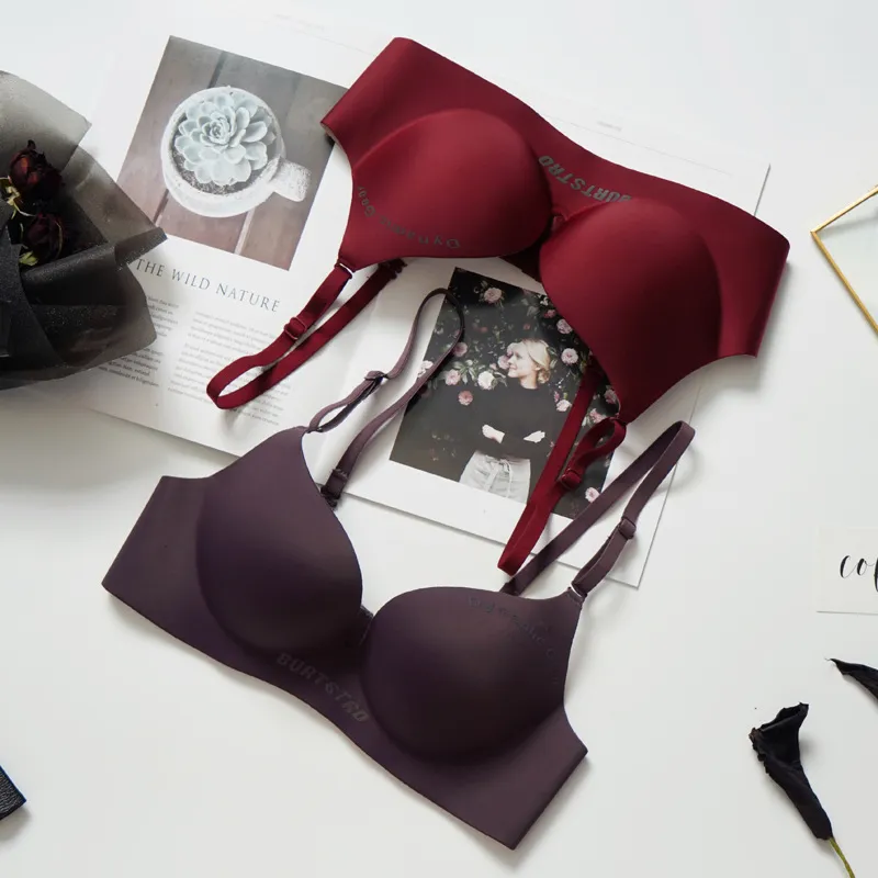 シンプル 盛り谷間 ノンワイヤー A-Bカップ 寄せる 美胸 胸大きく見え シームレス ブラ・ショーツセット