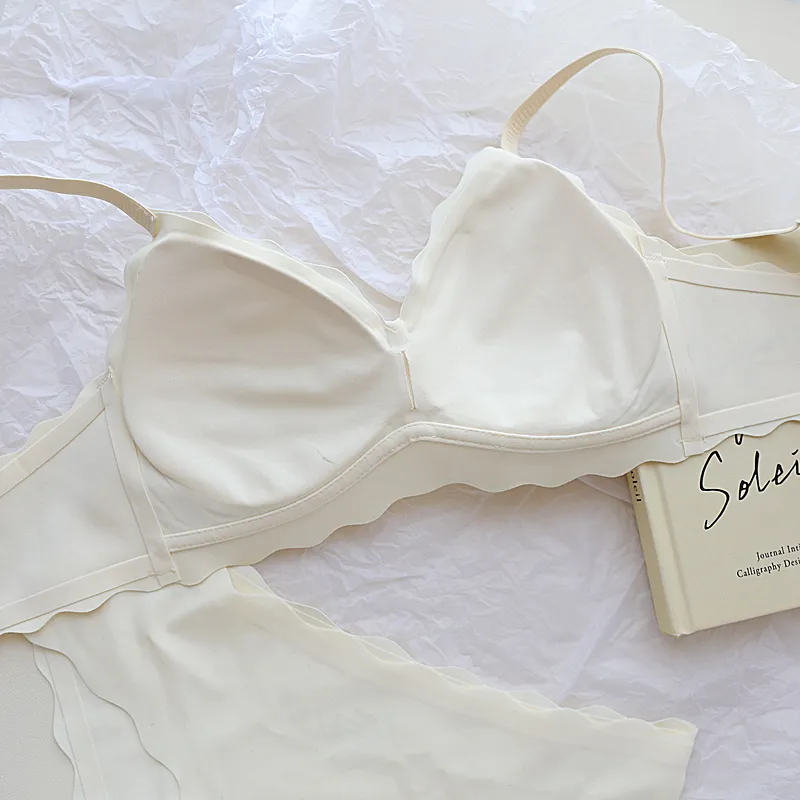 シンプル リボン ギャザー つけ心地 ノンワイヤー A-Cカップ シームレス ブラ・ショーツセット