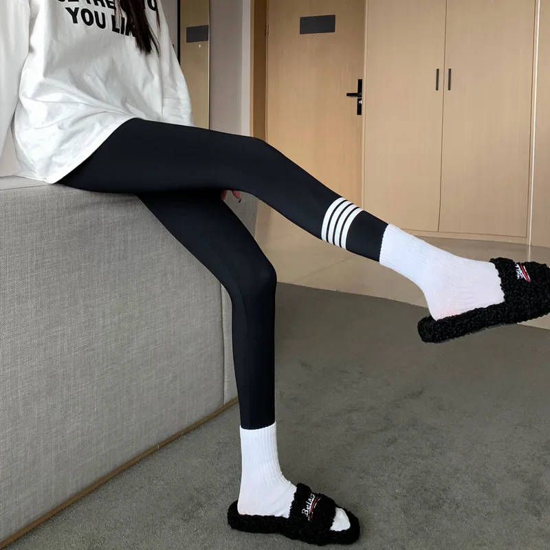 スポーツ風 着痩せ ボーダー 通気性良い ハイウエスト 耐久性 脚長効果 スポーツ タイツ