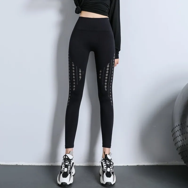 高見えデザイン 透かし彫り 通気性良い スポーツ ハイウエスト 着痩せ ヒップアップ ヨガパンツ