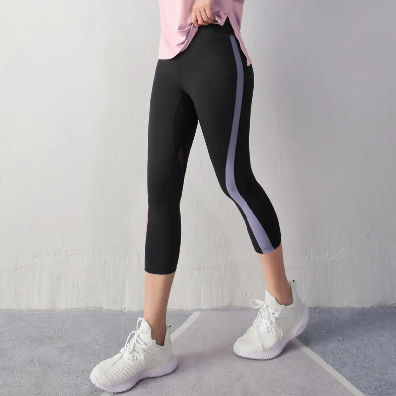 吸収速乾 適度なフィット感 ハイウエスト 切り替え クロップド丈 ストライプ柄 ヨガパンツ
