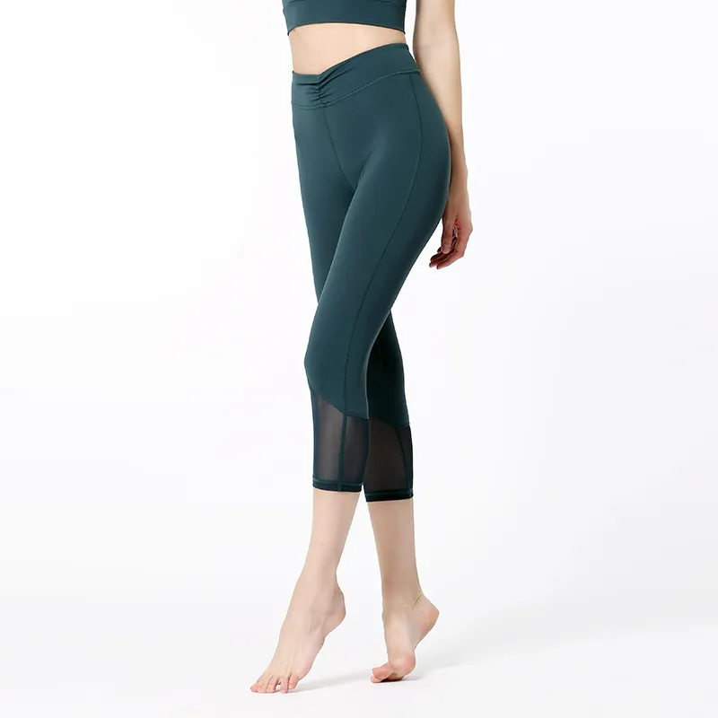 伸縮性のある 水洗いに強く ギャザー飾り クロップド丈 スポーツ ヨガ パンツ