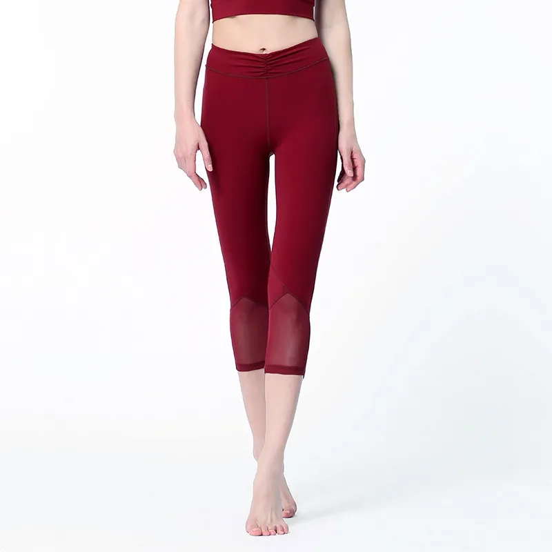伸縮性のある 水洗いに強く ギャザー飾り クロップド丈 スポーツ ヨガ パンツ