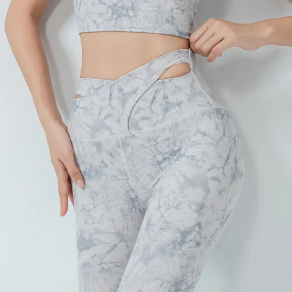 一目惚れ  見逃し厳禁 ハイウエスト プリント 総柄 ヨガパンツ