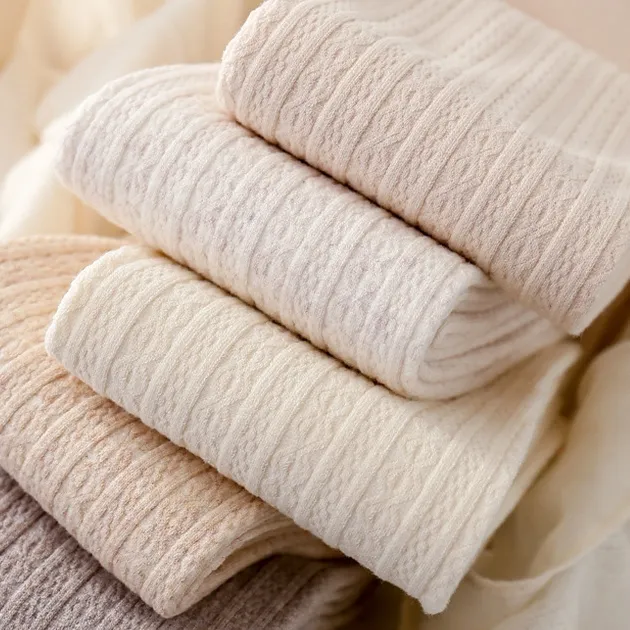 今季注目 レトロ 可愛い 無地 厚手  発熱 美脚 着圧 多色展開 オシャレ タイツフェイクタイツ