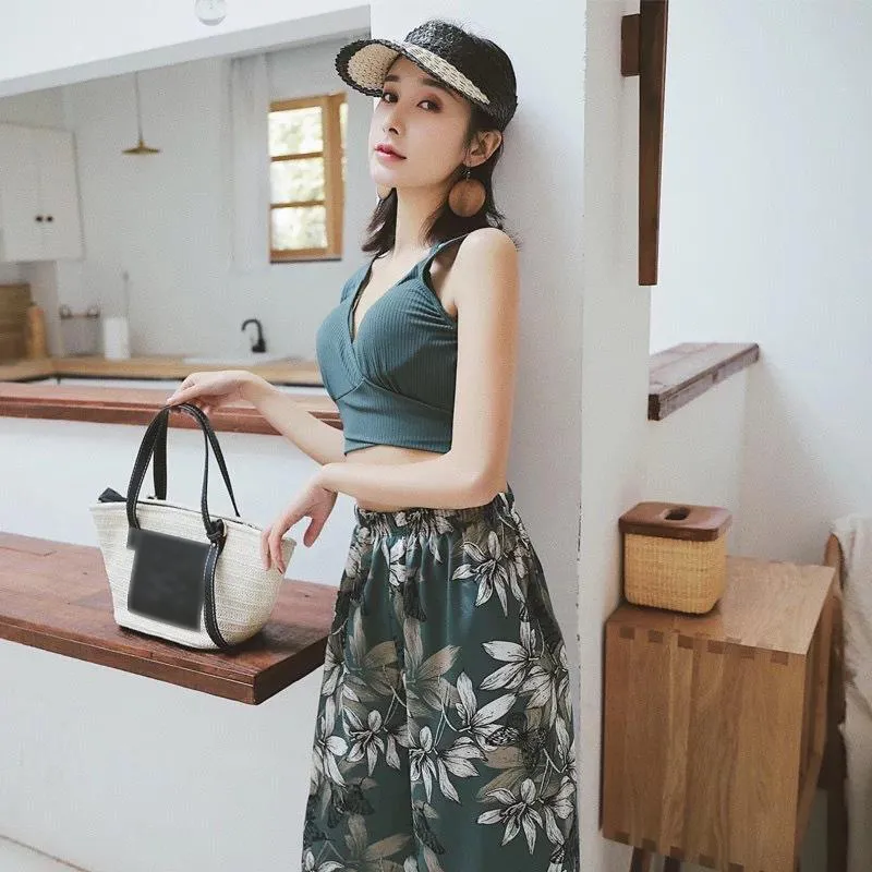 リゾート 3点セット ボヘミアンスタイル 体型カバー タンキニ プリント Vネック ビキニ